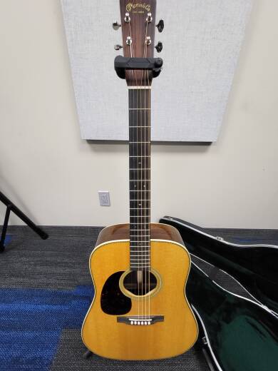 Store Special Product - Martin Guitars - HD-28 L